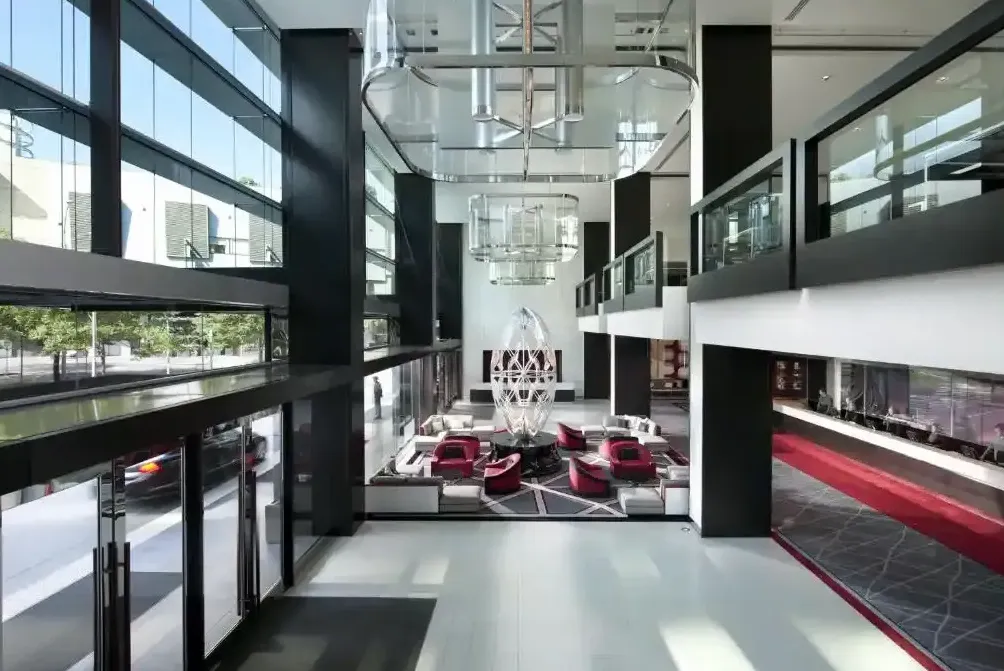Interconnecting family rooms